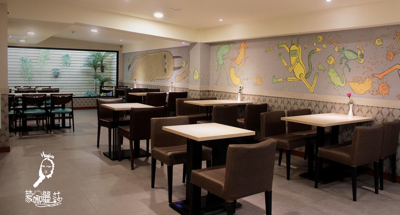 Monalisa Hotel Тайнан Екстериор снимка